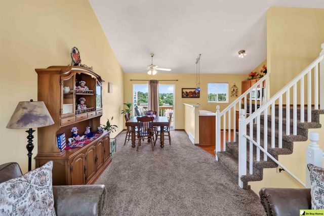 17516 Emiline Street, Omaha, NE 68136