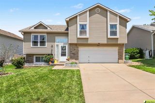17516 Emiline Street, Omaha, NE 68136