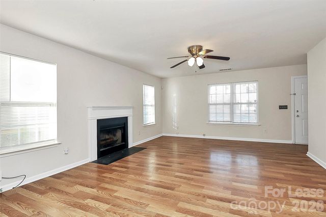 2134 Cindy Creek Lane, Charlotte, NC 28216