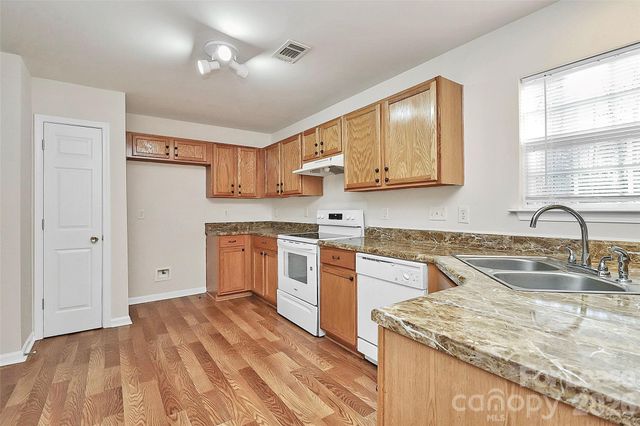 2134 Cindy Creek Lane, Charlotte, NC 28216