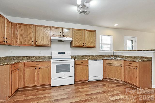 2134 Cindy Creek Lane, Charlotte, NC 28216