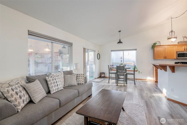 1405 NE Riddell Avenue, Orting, WA 98360