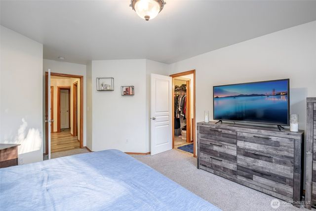 1405 NE Riddell Avenue, Orting, WA 98360