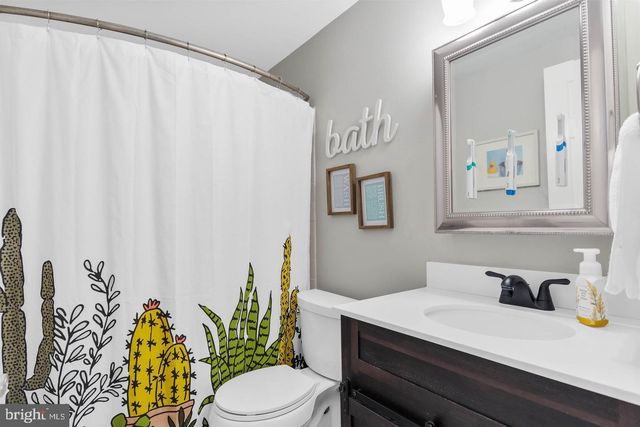 1003 MULBERRY CT, Marlton, NJ 08053