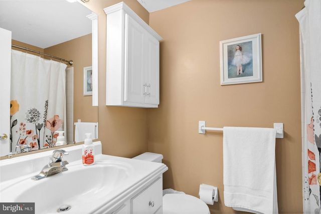 1003 MULBERRY CT, Marlton, NJ 08053