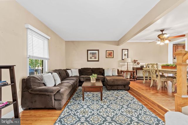 1003 MULBERRY CT, Marlton, NJ 08053