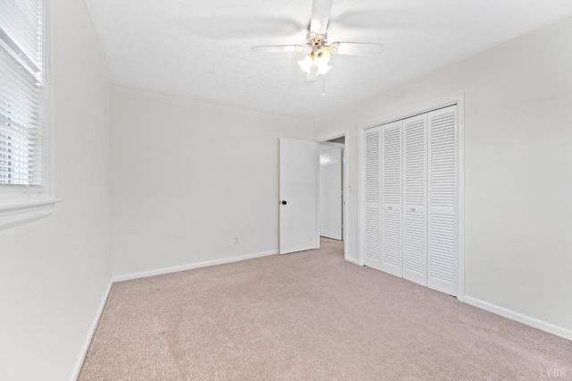 95 Pine Dr, Lynchburg, VA 24502