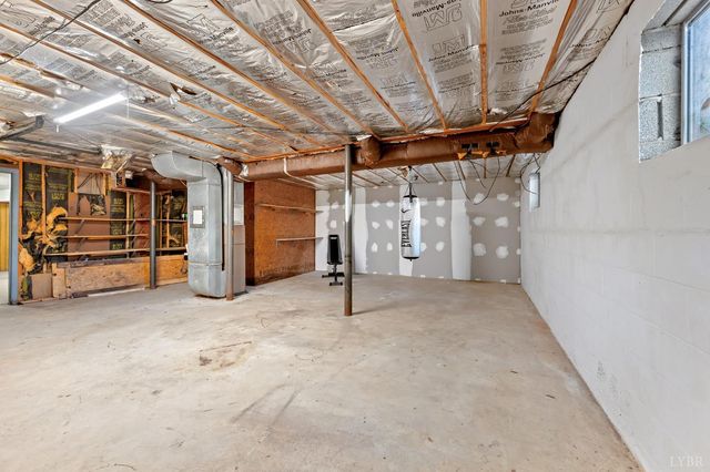 95 Pine Dr, Lynchburg, VA 24502