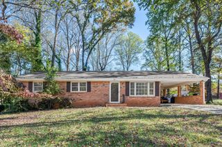95 Pine Dr, Lynchburg, VA 24502