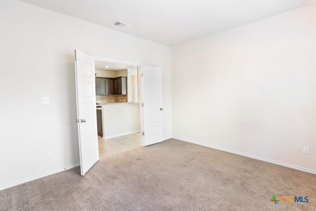 105 Leather Oak Loop, San Marcos, TX 78666