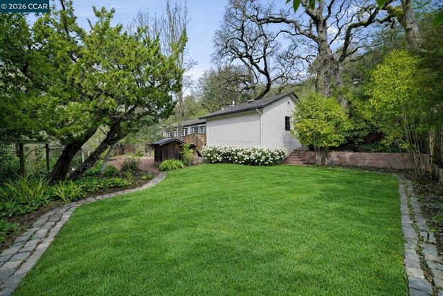 110 110 Moraga Way, Orinda, CA 94563