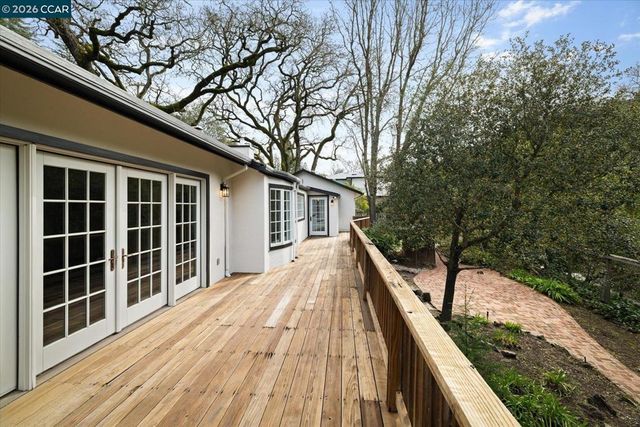 110 110 Moraga Way, Orinda, CA 94563