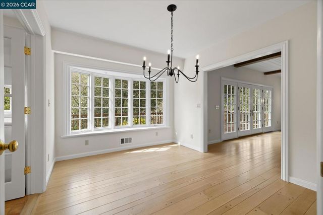 110 110 Moraga Way, Orinda, CA 94563