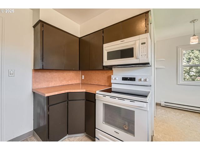 4949 N WILLAMETTE Blvd, Portland, OR 97203
