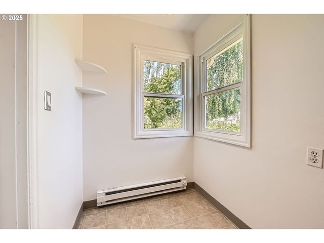 4949 N WILLAMETTE Blvd, Portland, OR 97203