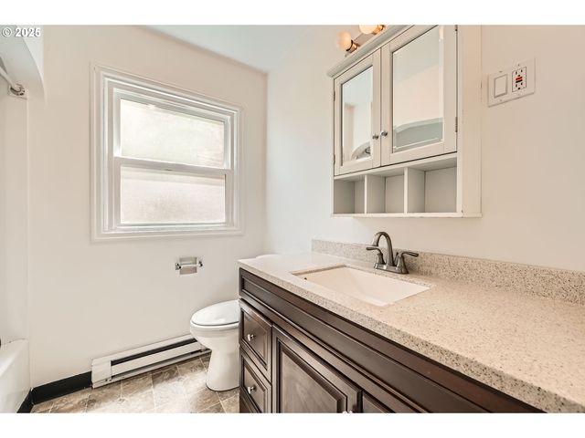 4949 N WILLAMETTE Blvd, Portland, OR 97203