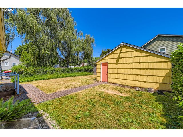4949 N WILLAMETTE Blvd, Portland, OR 97203