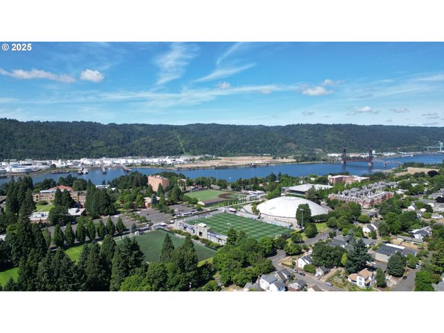 4949 N WILLAMETTE Blvd, Portland, OR 97203