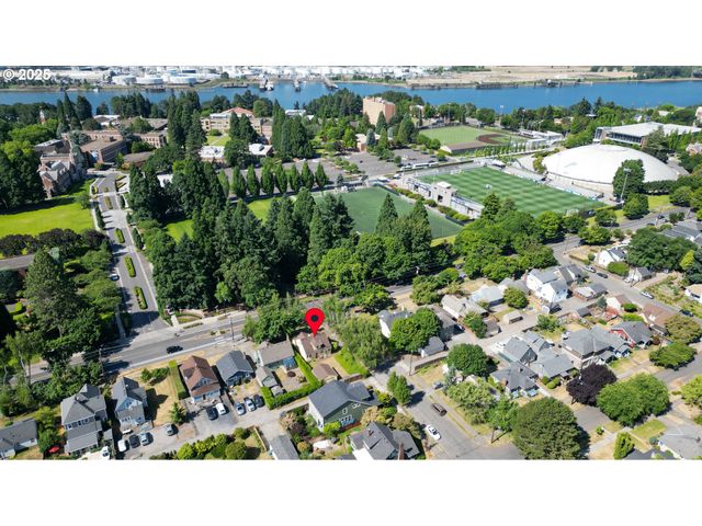 4949 N WILLAMETTE Blvd, Portland, OR 97203