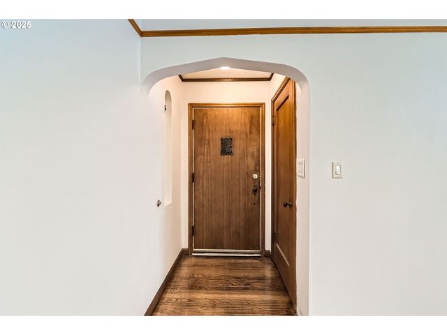 4949 N WILLAMETTE Blvd, Portland, OR 97203