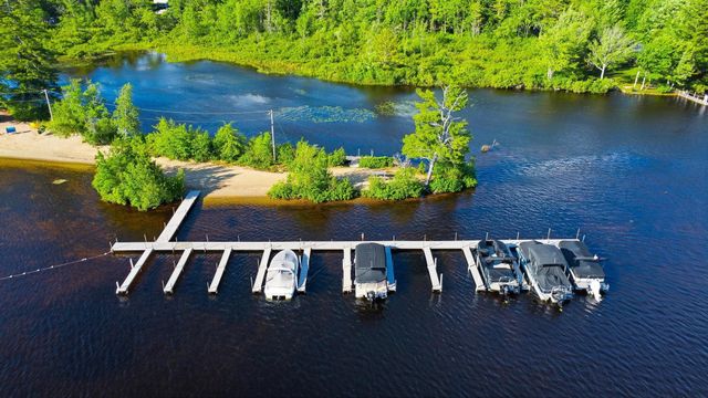 30 Hickory Lane, Moultonborough, NH 03254