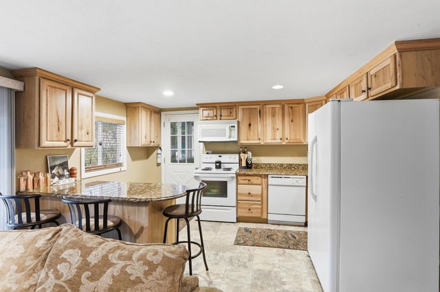 30 Hickory Lane, Moultonborough, NH 03254