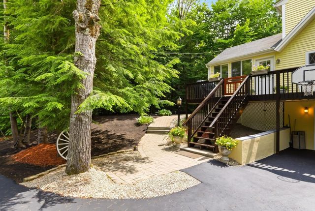 30 Hickory Lane, Moultonborough, NH 03254