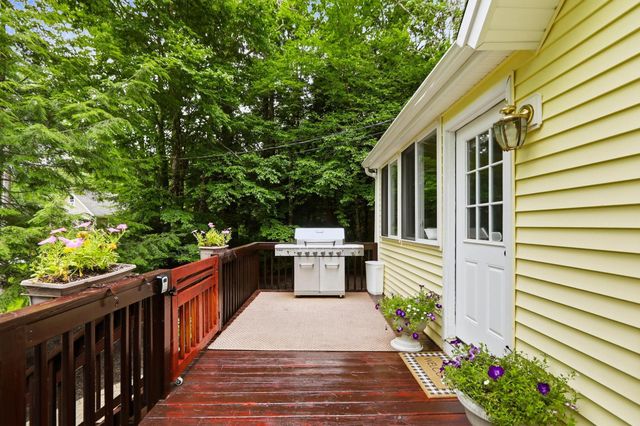 30 Hickory Lane, Moultonborough, NH 03254
