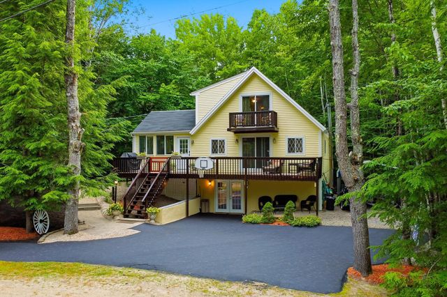 30 Hickory Lane, Moultonborough, NH 03254
