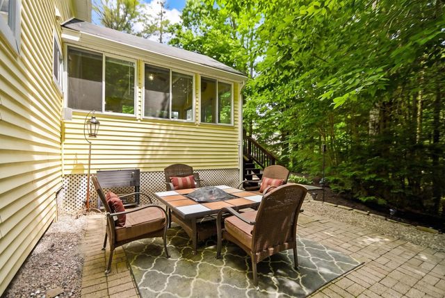 30 Hickory Lane, Moultonborough, NH 03254