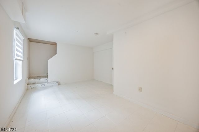 235 Keen St, Paterson City, NJ 07524