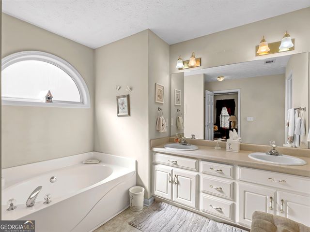 1126 Strath Clyde Way, Mcdonough, GA 30253