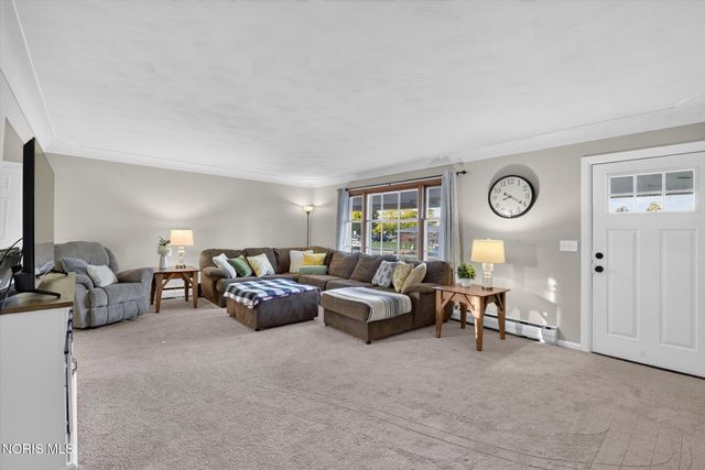 6011 Holliday Drive, Toledo, OH 43611