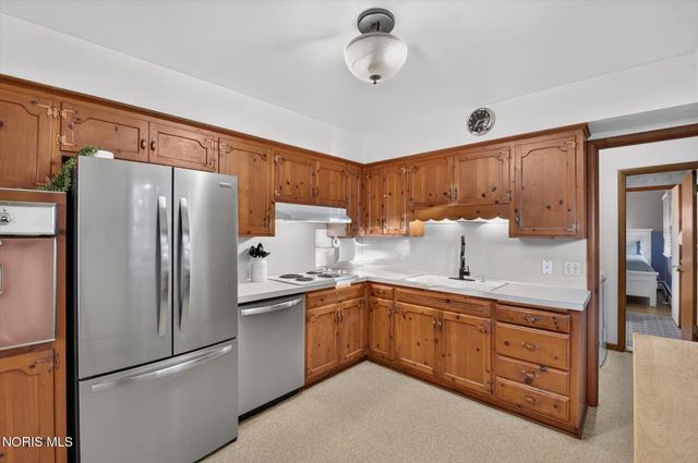 6011 Holliday Drive, Toledo, OH 43611