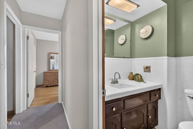 6011 Holliday Drive, Toledo, OH 43611