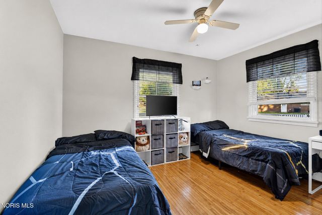 6011 Holliday Drive, Toledo, OH 43611