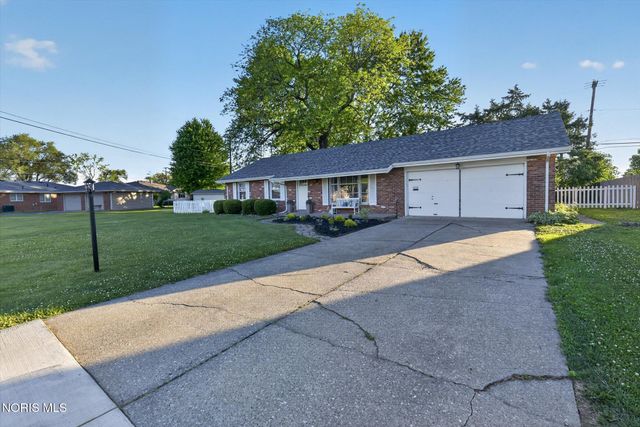 6011 Holliday Drive, Toledo, OH 43611