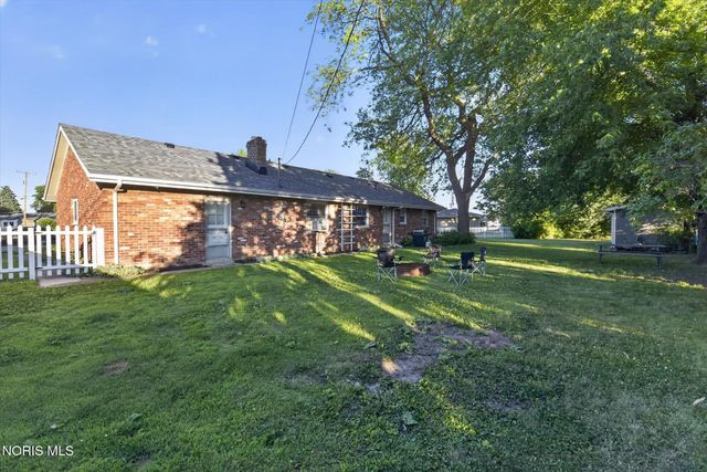 6011 Holliday Drive, Toledo, OH 43611