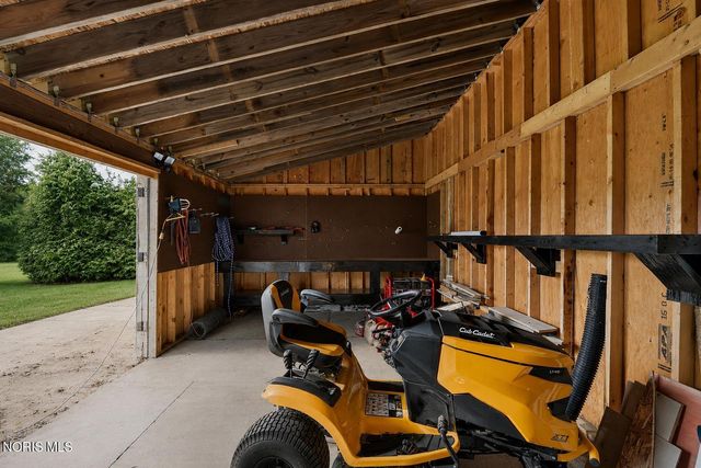 6011 Holliday Drive, Toledo, OH 43611