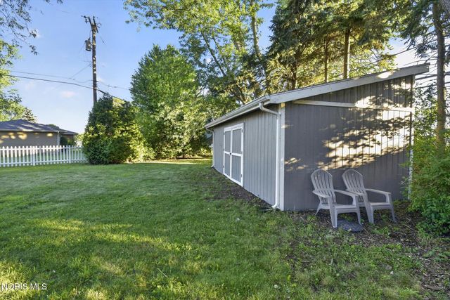 6011 Holliday Drive, Toledo, OH 43611