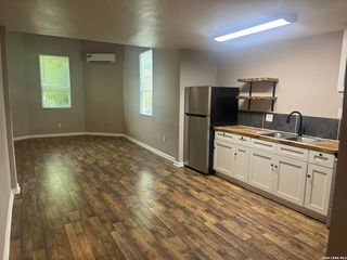 401 W ELMIRA ST # 102, San Antonio, TX 78212