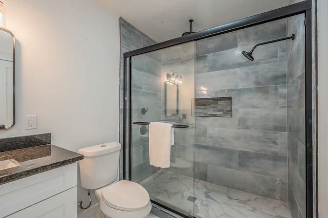 710 Meadow Lake Drive, Lakewood Village, TX 75068