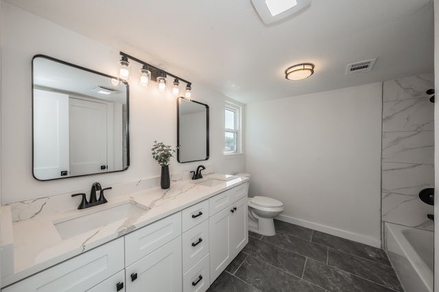 710 Meadow Lake Drive, Lakewood Village, TX 75068