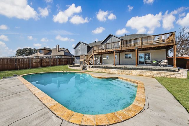 710 Meadow Lake Drive, Lakewood Village, TX 75068