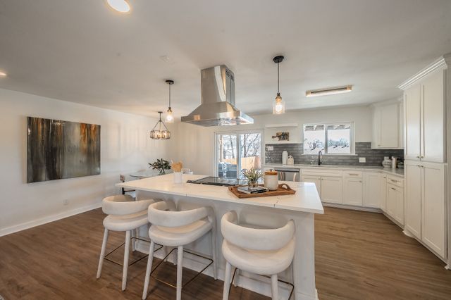 710 Meadow Lake Drive, Lakewood Village, TX 75068