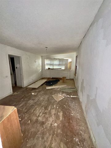 228 League Street S, Sulphur Springs, TX 75482