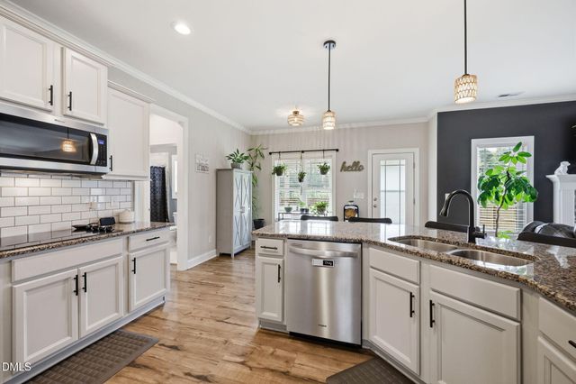 124 Shady Oaks Drive, Benson, NC 27504