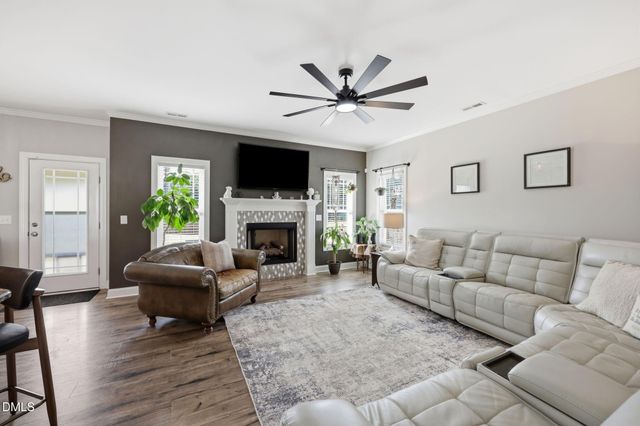 124 Shady Oaks Drive, Benson, NC 27504