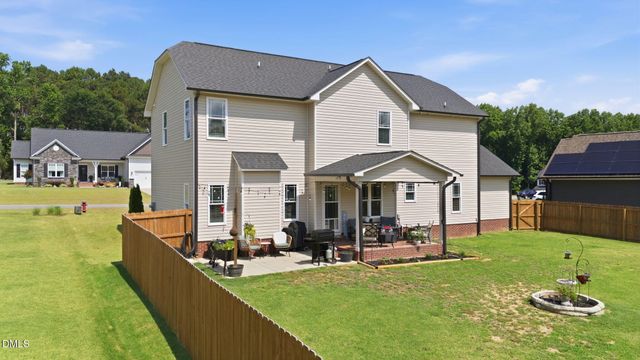 124 Shady Oaks Drive, Benson, NC 27504