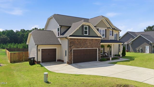 124 Shady Oaks Drive, Benson, NC 27504